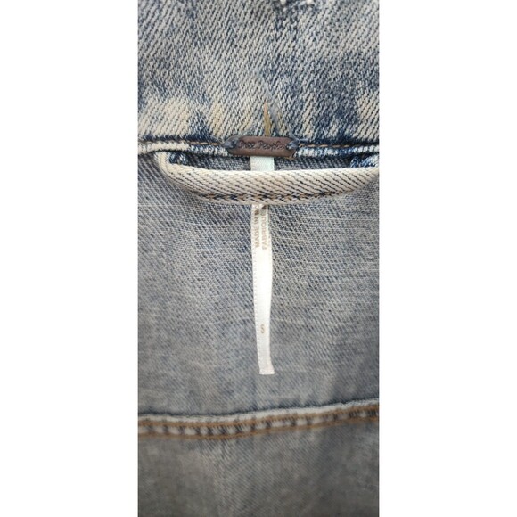 Y2k FREE PEOPLE Urban Cow Boy Girl Distressed Denim Jean Jacket  Rumors S Women - Picture 2 of 6